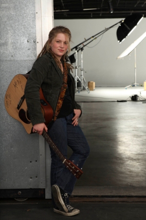 photo link to Crystal Bowersox's IT Factor details